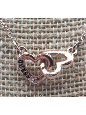 Adorable GUESS Rose Gold Tone Double Heart Pendant Necklace Dainty 16" Long